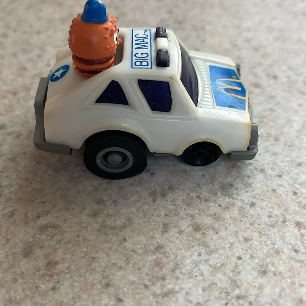 VTG McDonald's Happy Meal Big Mac police car toy White and Blue pullback moves